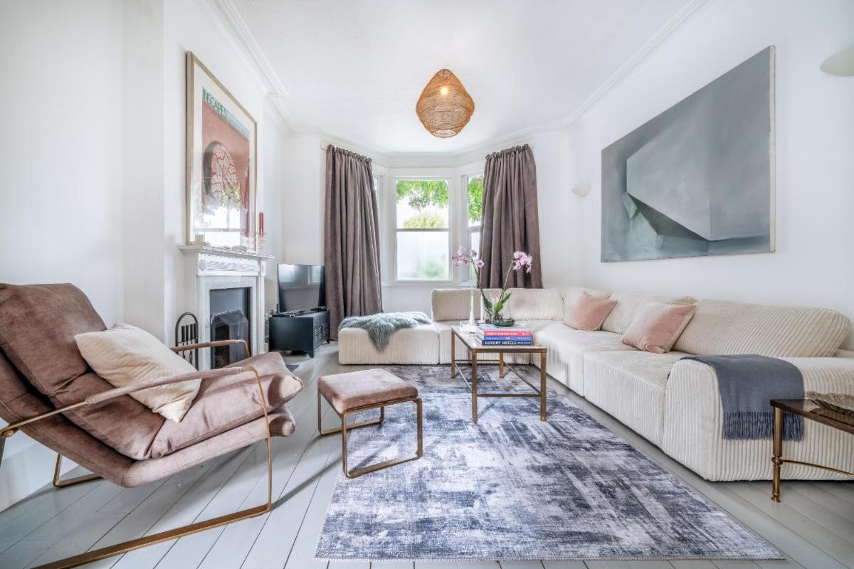 Stunning 5bd With Private Garden & Parking Access Casa vacanze Londra