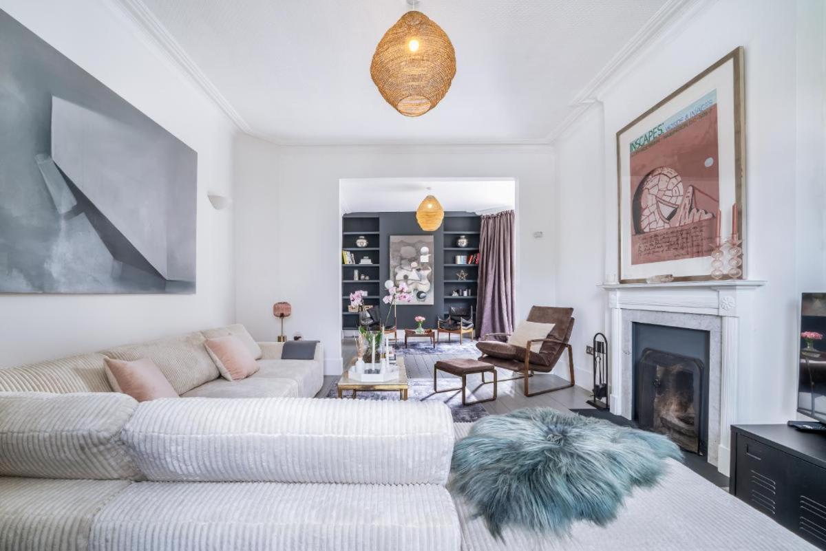 Stunning 5bd With Private Garden & Parking Access