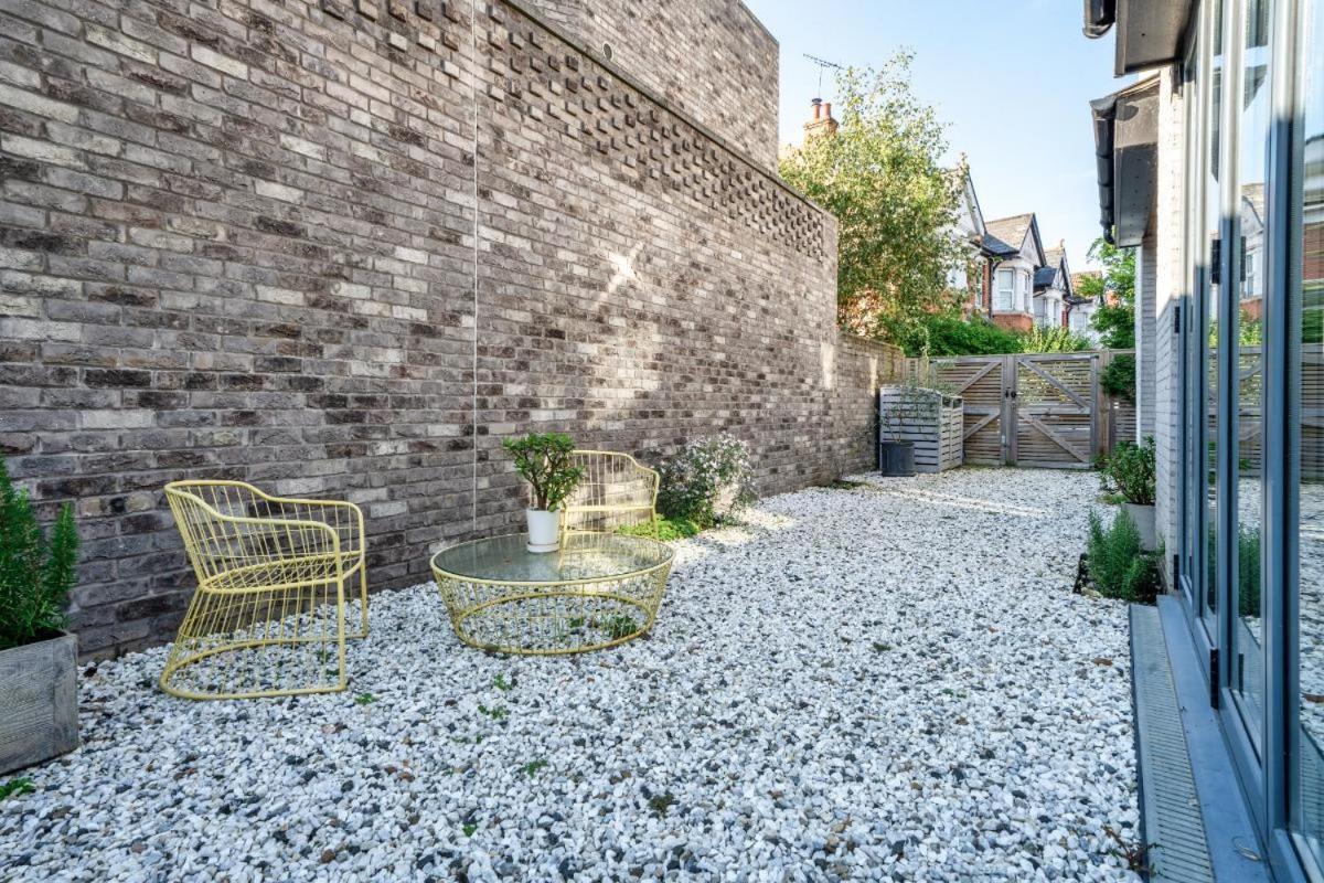 Casa vacanze Stunning 5bd With Private Garden & Parking Access Londra