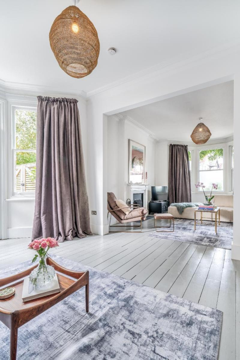 Casa vacanze Stunning 5bd With Private Garden & Parking Access Londra
